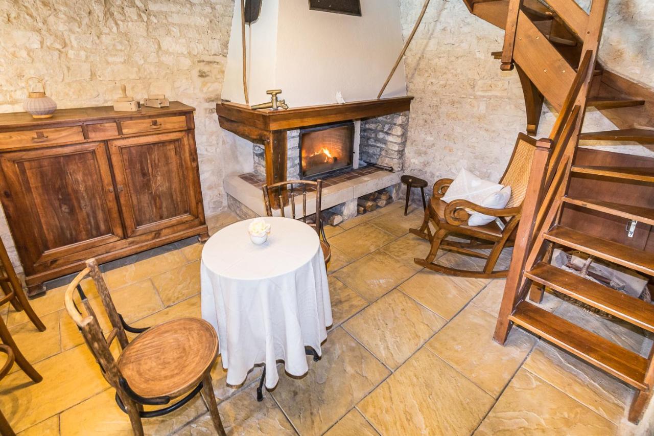 Entre Canal Et Vignes Bed and Breakfast Escolives-Sainte-Camille Buitenkant foto