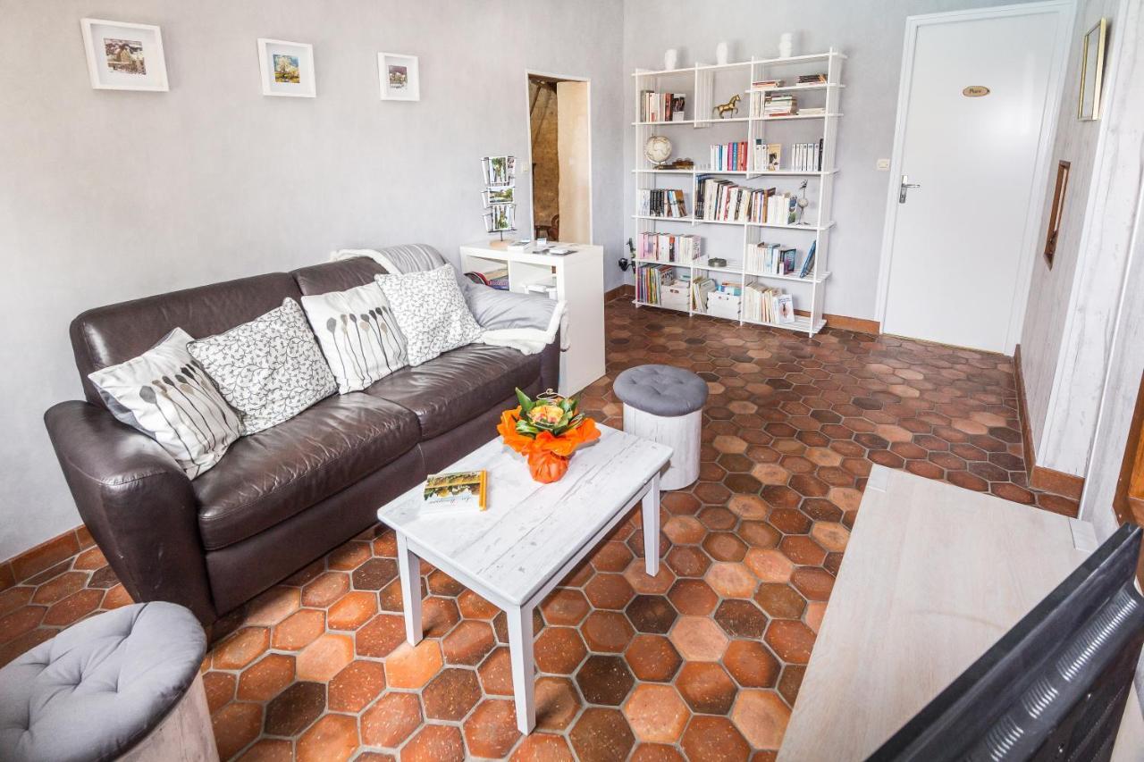Entre Canal Et Vignes Bed and Breakfast Escolives-Sainte-Camille Buitenkant foto